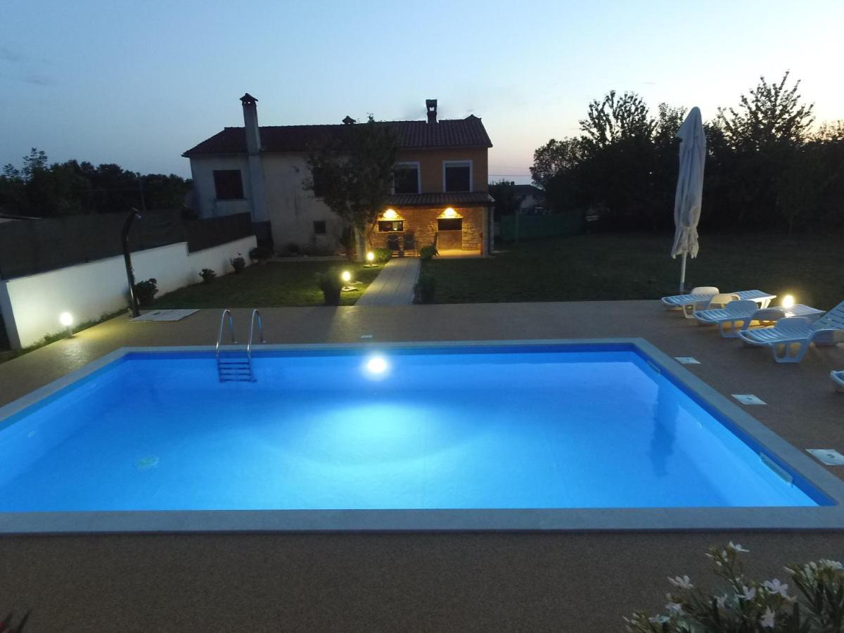 Holiday Apartment Ariella Krizanici Экстерьер фото