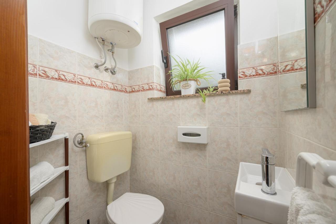 Holiday Apartment Ariella Krizanici Экстерьер фото