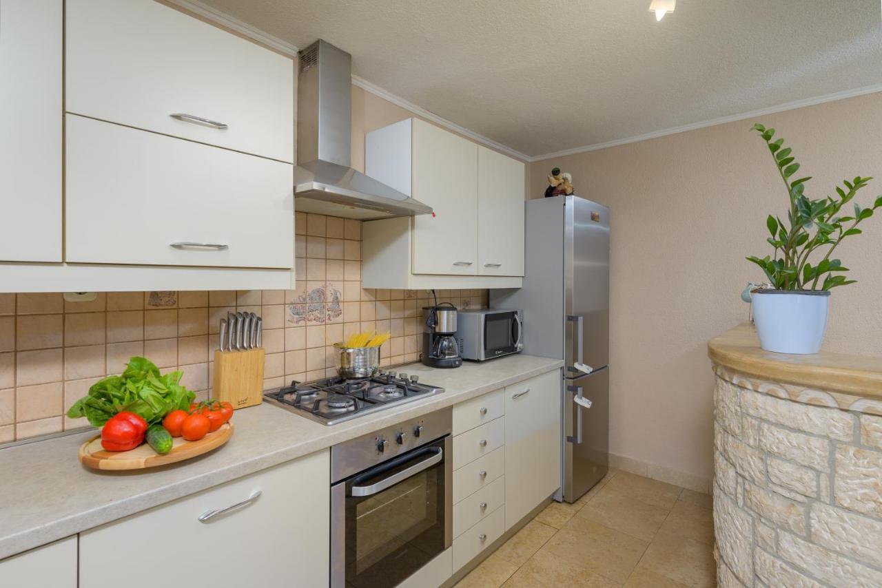 Holiday Apartment Ariella Krizanici Экстерьер фото